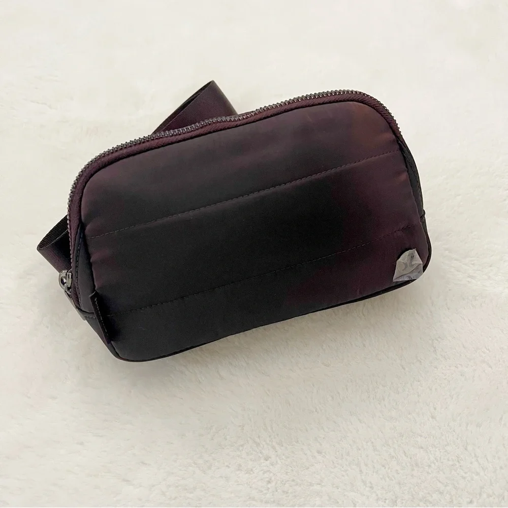 Lululemon Everywhere Belt Bag Wunder Puff Iridescent - Picture 4 of 12